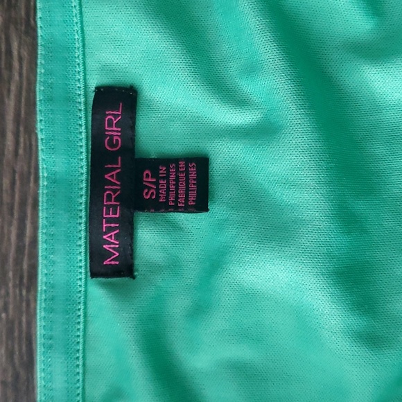 💚 Green Lace Material Girl Romper - Small Strapless with Pockets and Straps - Picture 4 of 10